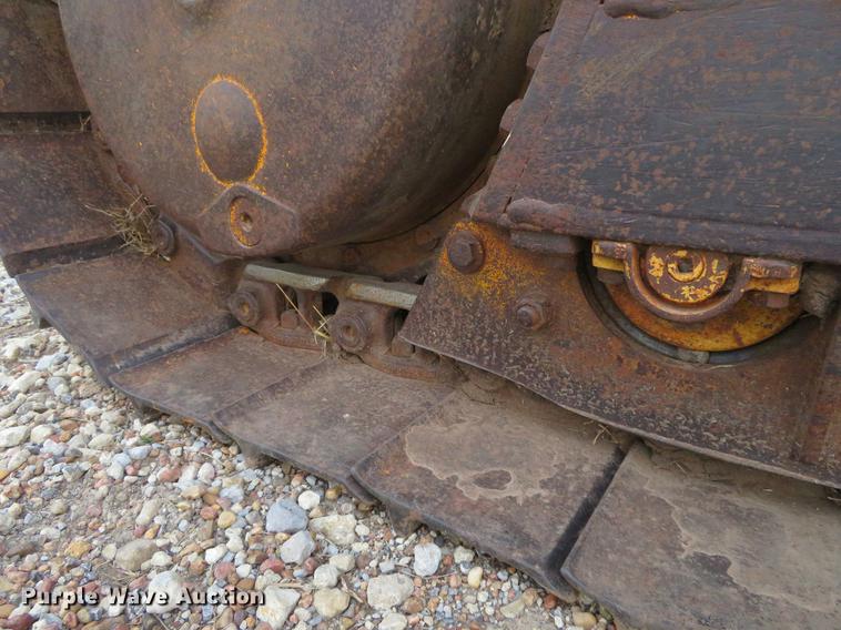 image for item EJ9541 1989 John Deere 750B dozer