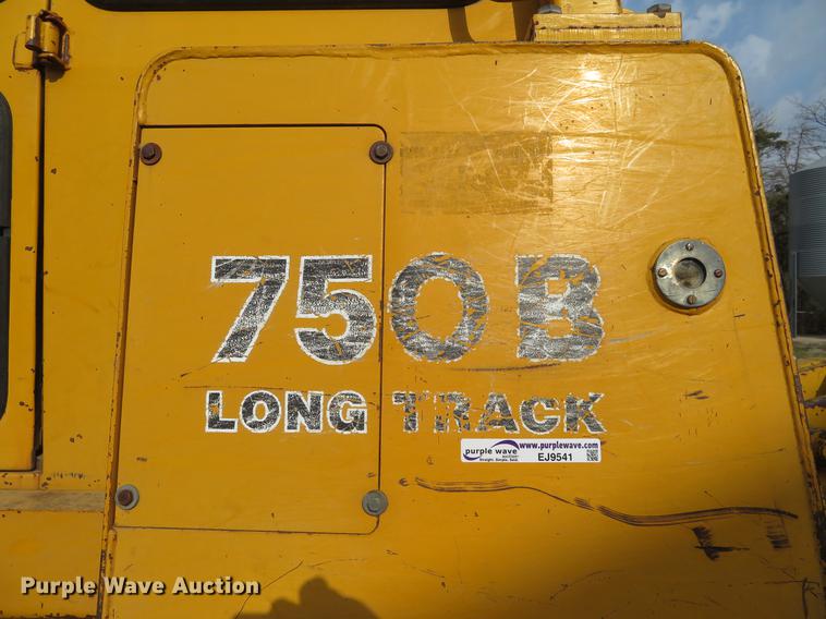 image for item EJ9541 1989 John Deere 750B dozer