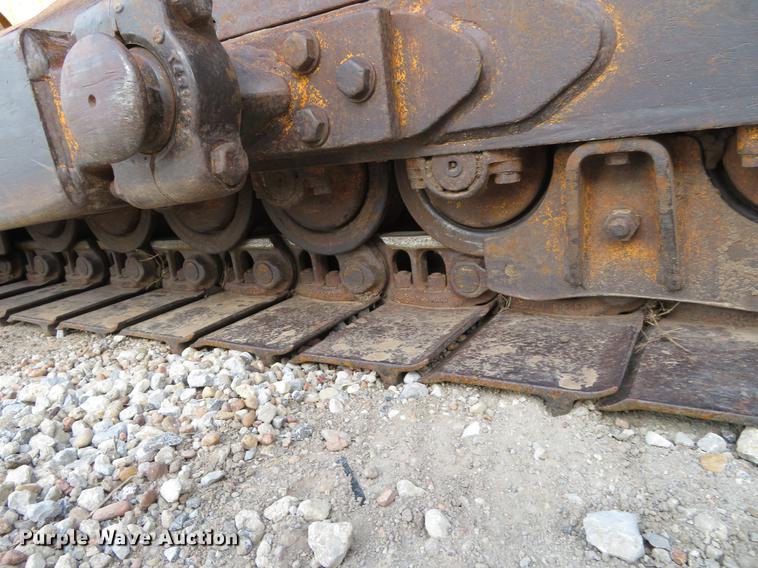 image for item EJ9541 1989 John Deere 750B dozer