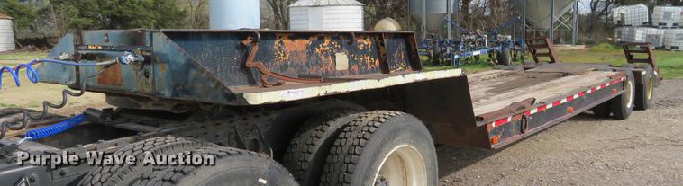 image for item EJ9542 1973 Hyster equipment trailer