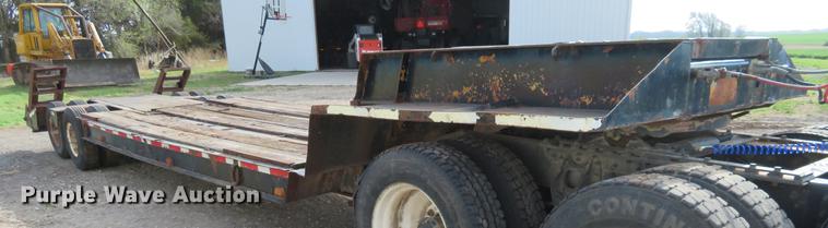 image for item EJ9542 1973 Hyster equipment trailer