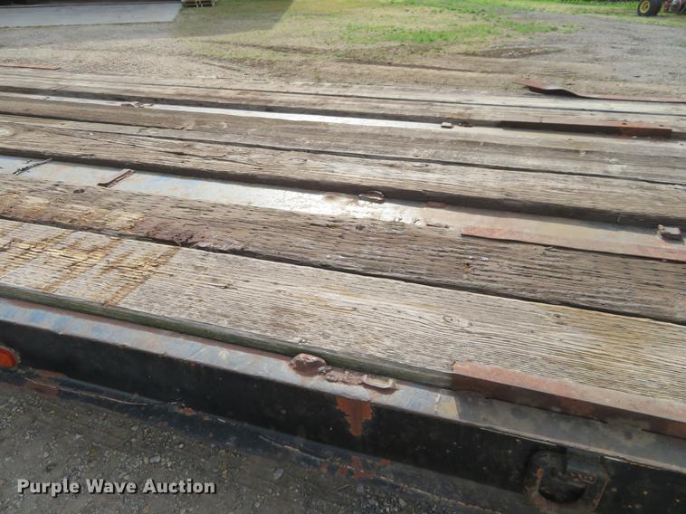 image for item EJ9542 1973 Hyster equipment trailer