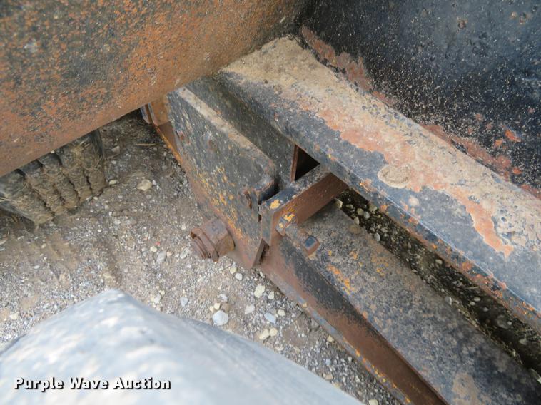 image for item EJ9542 1973 Hyster equipment trailer