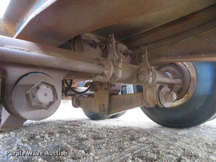 image for item EJ9542 1973 Hyster equipment trailer