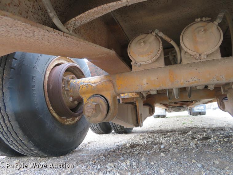 image for item EJ9542 1973 Hyster equipment trailer