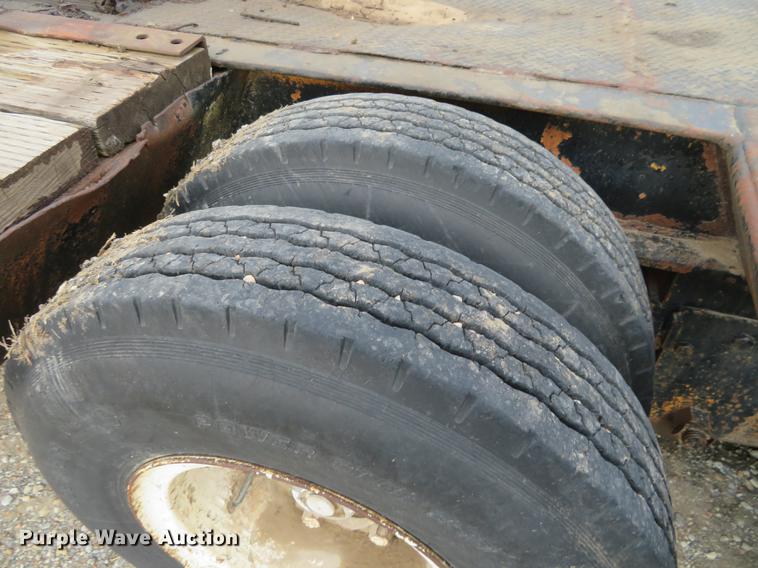 image for item EJ9542 1973 Hyster equipment trailer