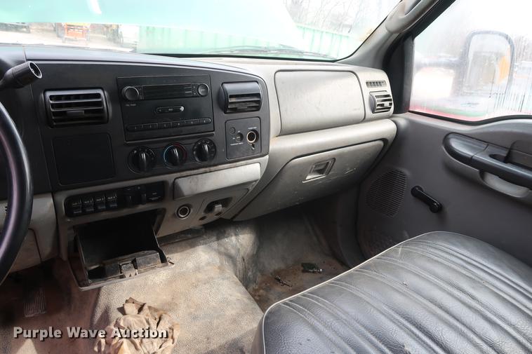 image for item EL9280 2005 Ford F450 flatbed truck