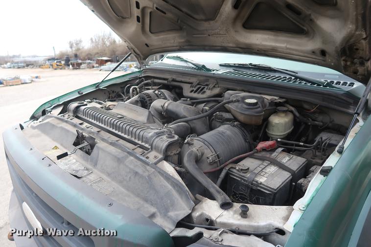 image for item EL9280 2005 Ford F450 flatbed truck