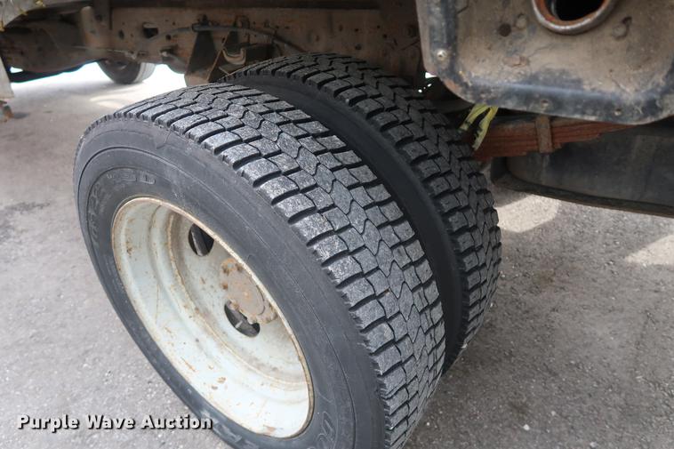 image for item EL9280 2005 Ford F450 flatbed truck