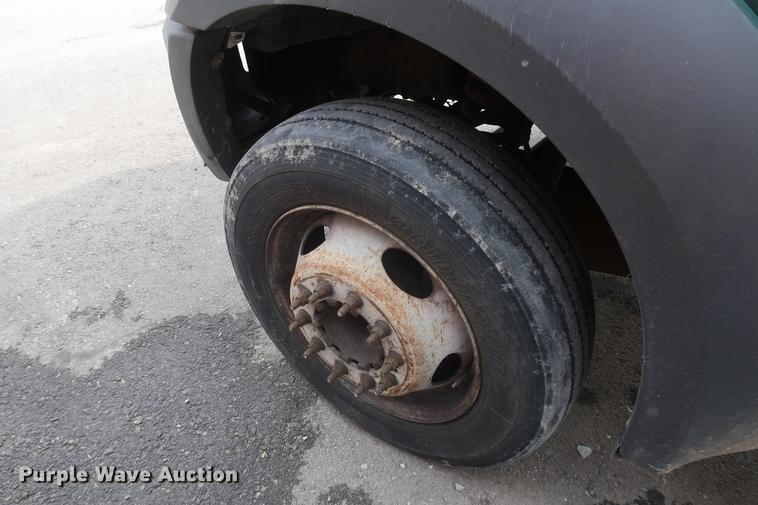 image for item EL9280 2005 Ford F450 flatbed truck