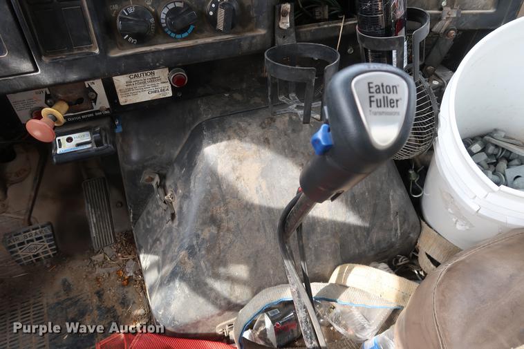 image for item EL9281 1991 International 4900 crane truck