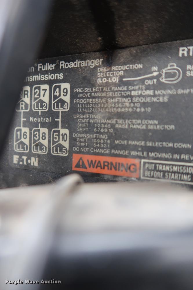 image for item EL9281 1991 International 4900 crane truck