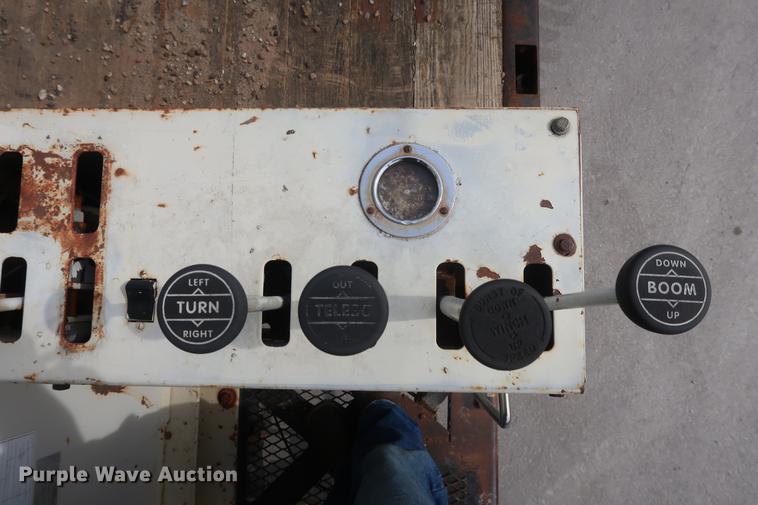 image for item EL9281 1991 International 4900 crane truck