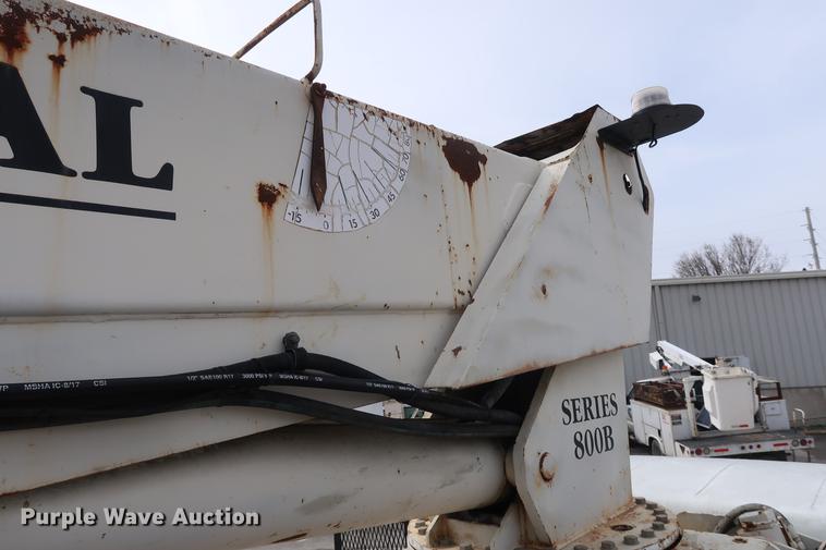 image for item EL9281 1991 International 4900 crane truck