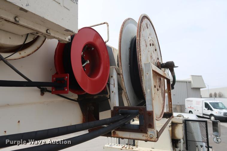 image for item EL9281 1991 International 4900 crane truck