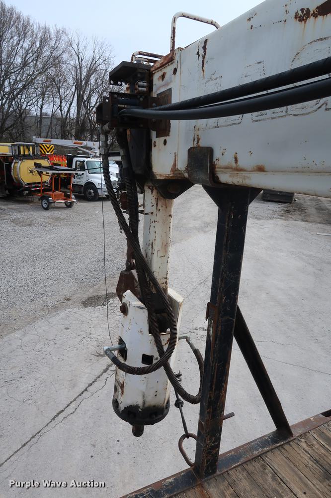 image for item EL9281 1991 International 4900 crane truck