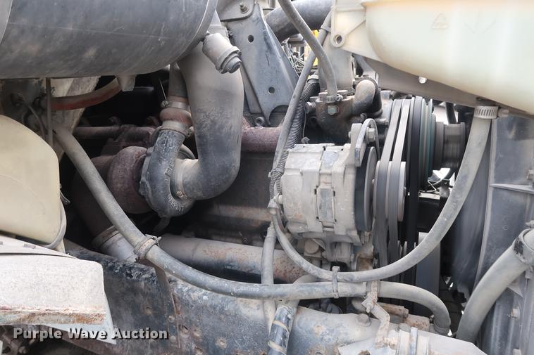 image for item EL9281 1991 International 4900 crane truck