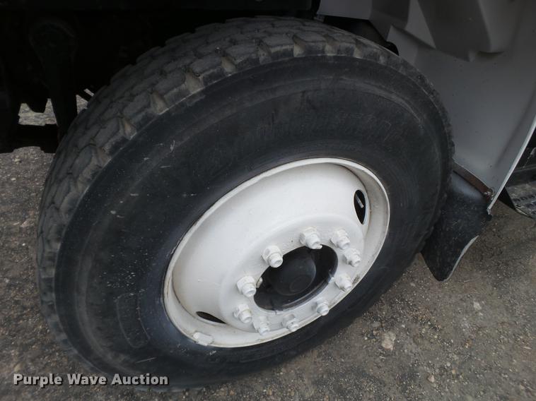 image for item EN9557 1997 International 4900 dump truck