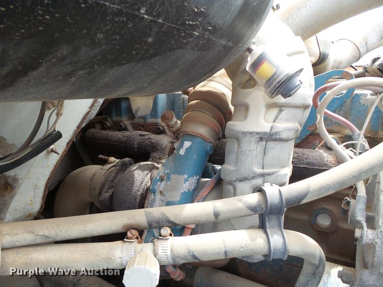 image for item EN9557 1997 International 4900 dump truck