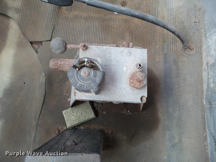 image for item EN9557 1997 International 4900 dump truck