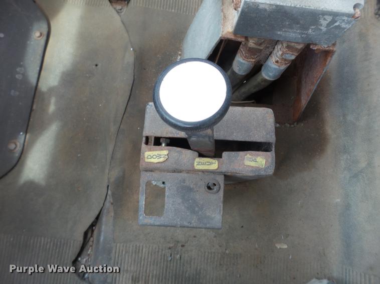 image for item EN9557 1997 International 4900 dump truck