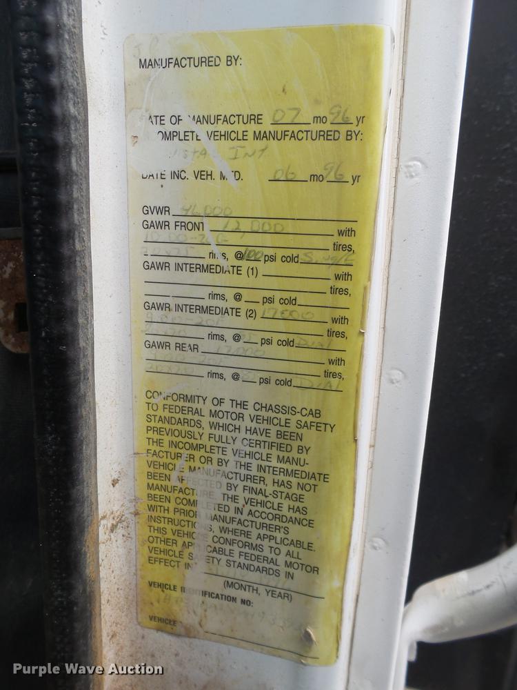 image for item EN9557 1997 International 4900 dump truck