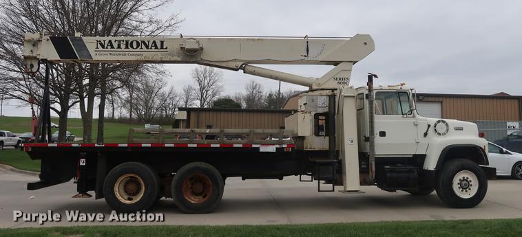 image for item EP9314 1994 Ford L8000 crane truck