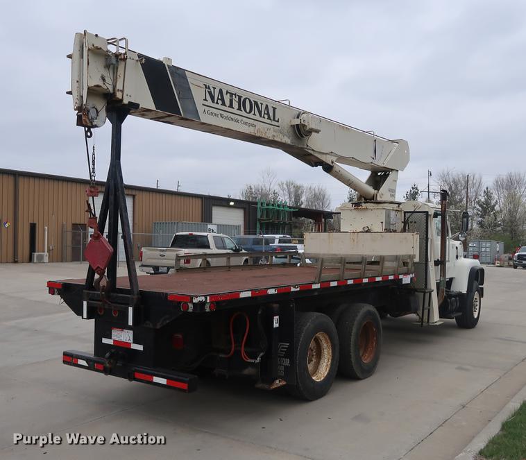 image for item EP9314 1994 Ford L8000 crane truck