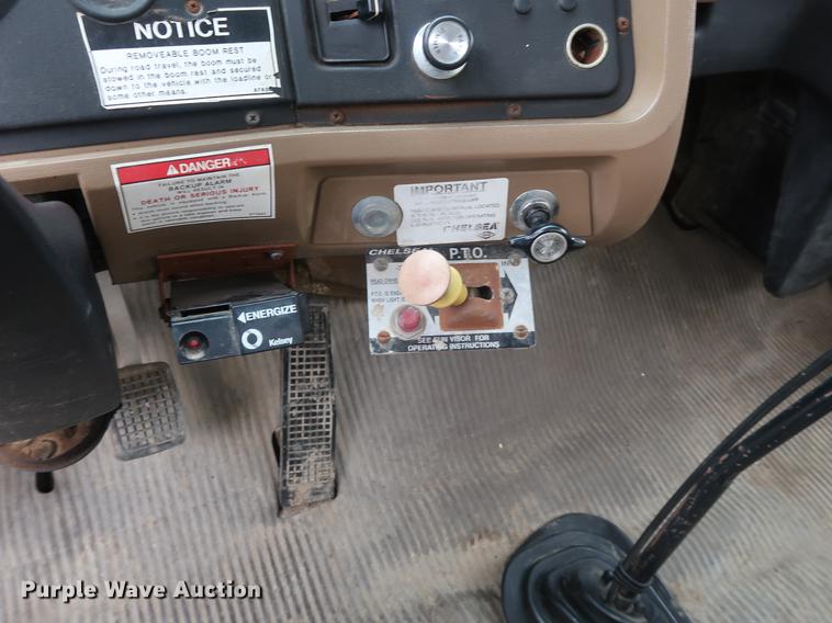 image for item EP9314 1994 Ford L8000 crane truck