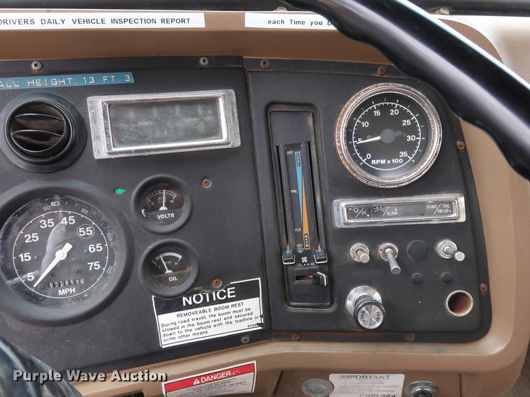 image for item EP9314 1994 Ford L8000 crane truck