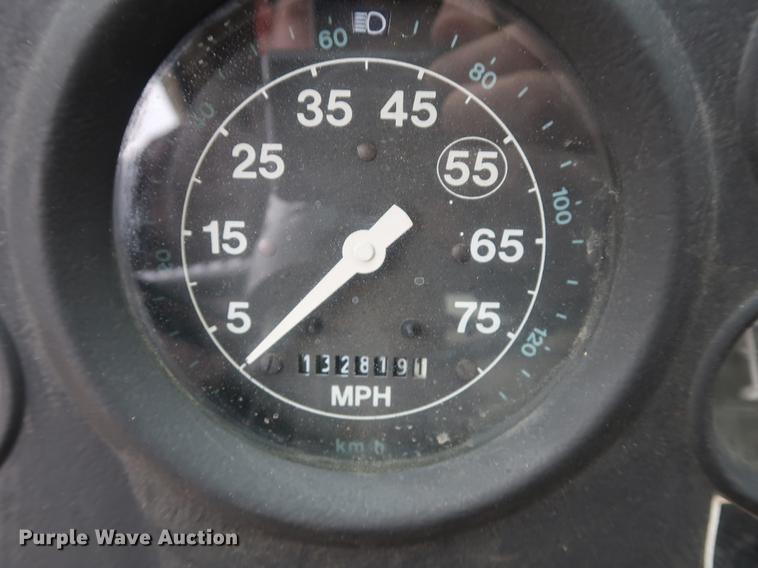 image for item EP9314 1994 Ford L8000 crane truck