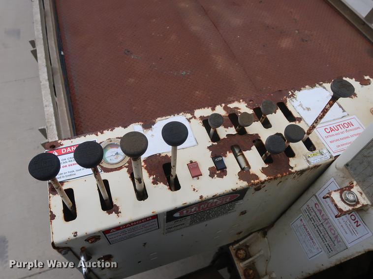 image for item EP9314 1994 Ford L8000 crane truck