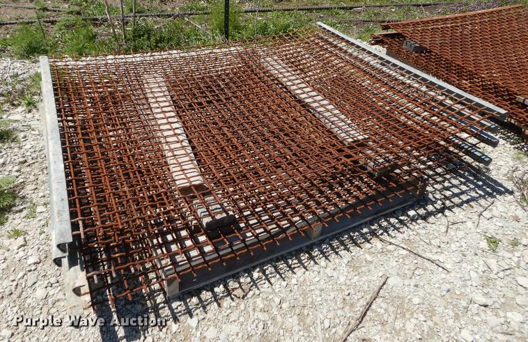 image for item EQ9842 (33) rock screens