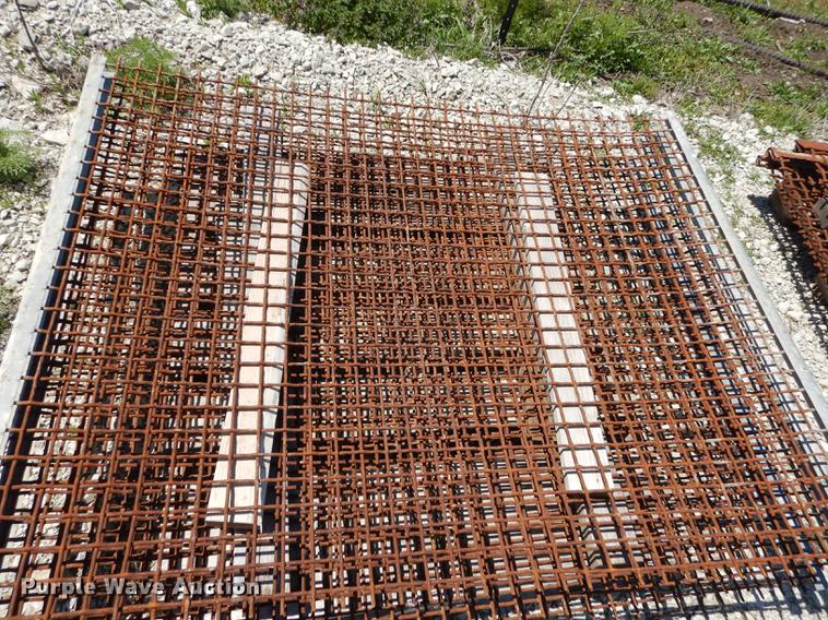 image for item EQ9842 (33) rock screens