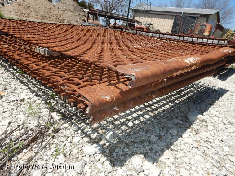 image for item EQ9842 (33) rock screens