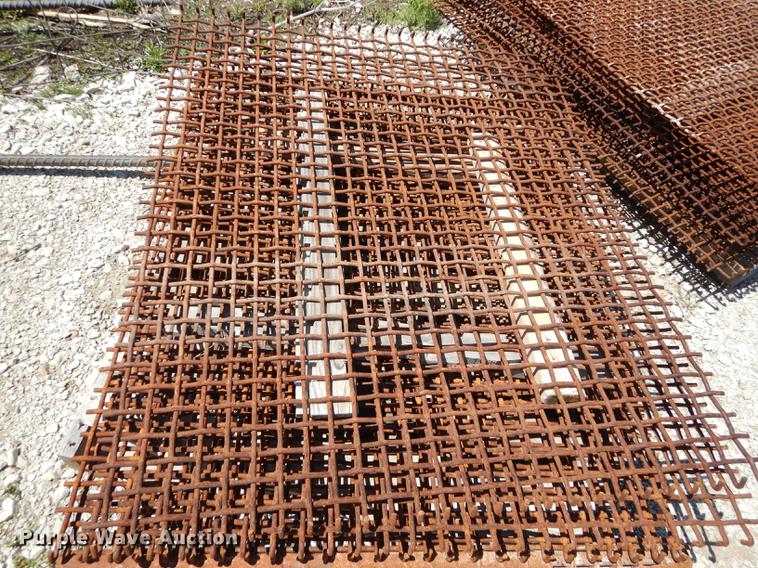 image for item EQ9842 (33) rock screens