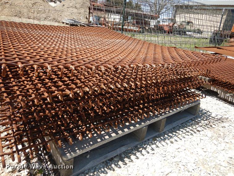 image for item EQ9842 (33) rock screens