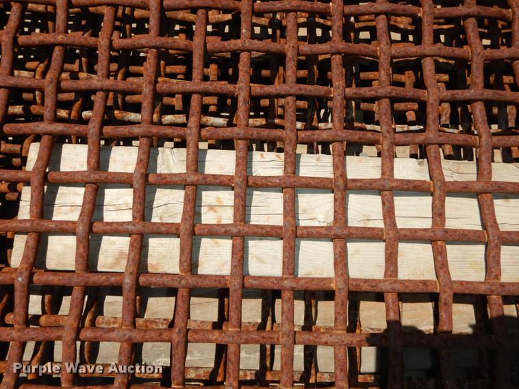 image for item EQ9842 (33) rock screens