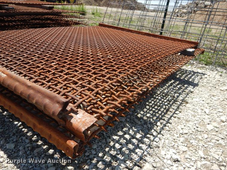 image for item EQ9842 (33) rock screens