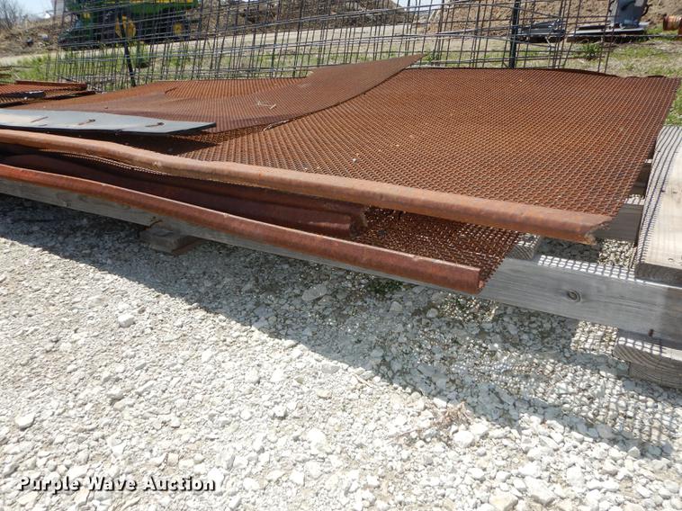 image for item EQ9842 (33) rock screens