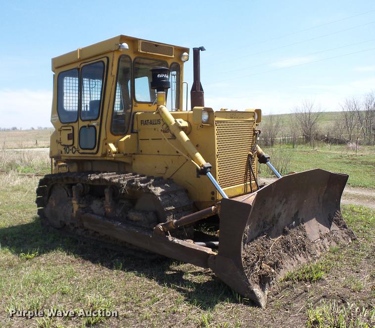 image for item J8523 1981 Fiat-Allis 10C dozer