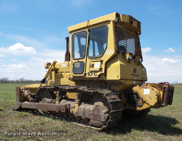 image for item J8523 1981 Fiat-Allis 10C dozer