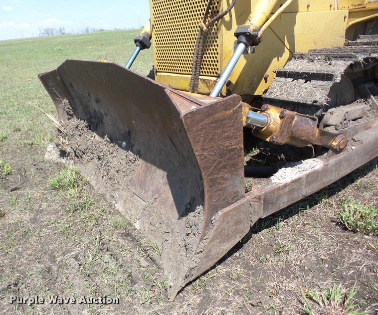image for item J8523 1981 Fiat-Allis 10C dozer