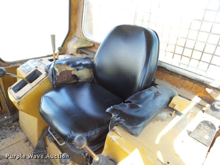 image for item J8523 1981 Fiat-Allis 10C dozer