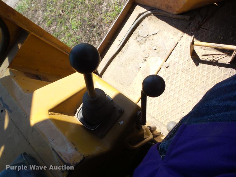 image for item J8523 1981 Fiat-Allis 10C dozer