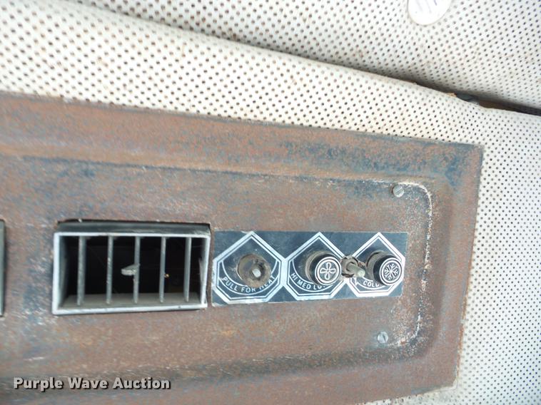 image for item J8523 1981 Fiat-Allis 10C dozer