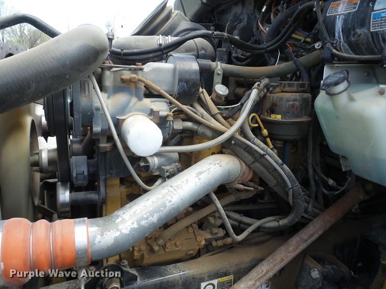 image for item J8527 2001 Kenworth T300 service truck