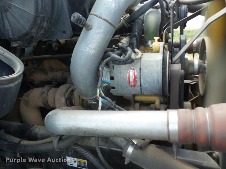 image for item J8527 2001 Kenworth T300 service truck