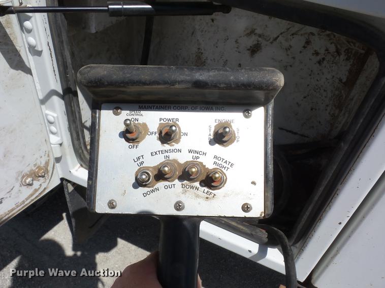 image for item J8527 2001 Kenworth T300 service truck