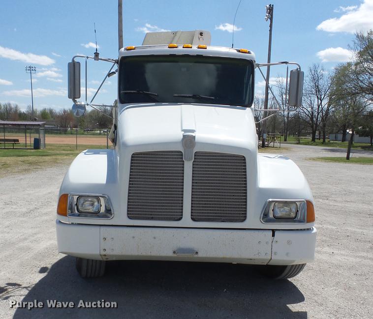 image for item J8528 1997 Kenworth T300 service truck